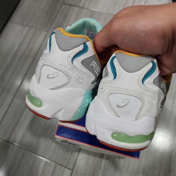 ASICS x KITH Kayano 5 sz 10.5 - Picture 4 of 4